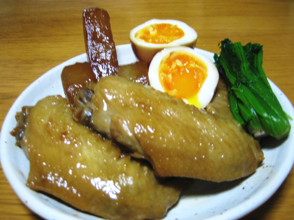 Japanese food, simmered chicken wing