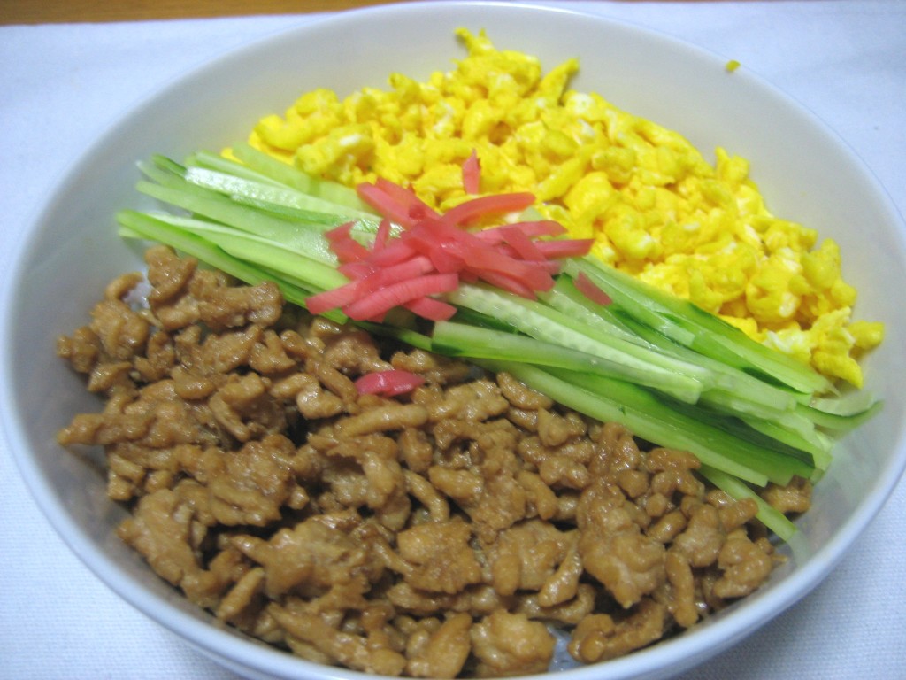 Sanshoku Bento (Tri-coloured Japanese Rice Bowl) - RecipeTin Japan